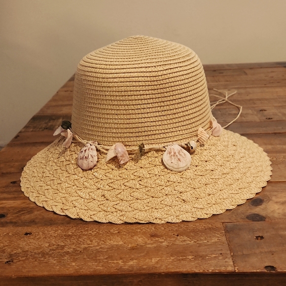 RAREST Brand new gorgeous hat ties hang in back to style however you want NWOT - Picture 5 of 7